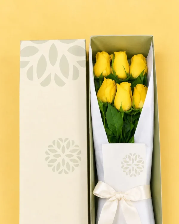 Caja de 06 rosas amarillas